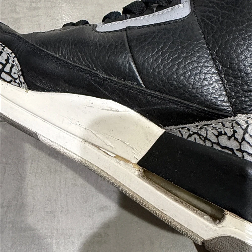 Air Jordan 3 Retro OG "Black Cement" - Picture 5 of 8